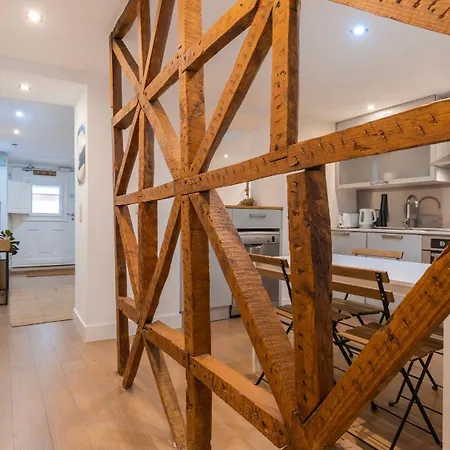 1bdr With Terrace In Alfama Centre By Lovelystay Daire Lisboa