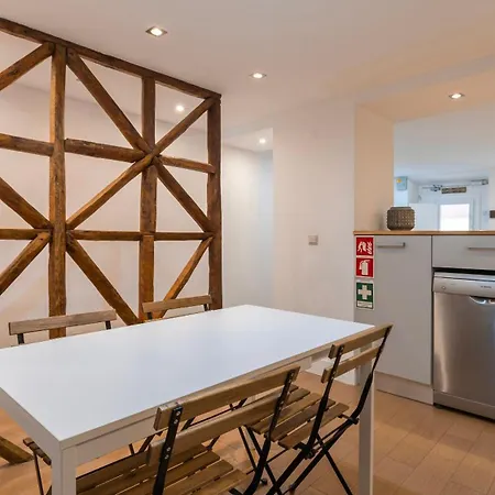 1bdr With Terrace In Alfama Centre By Lovelystay Apartman Lisboa