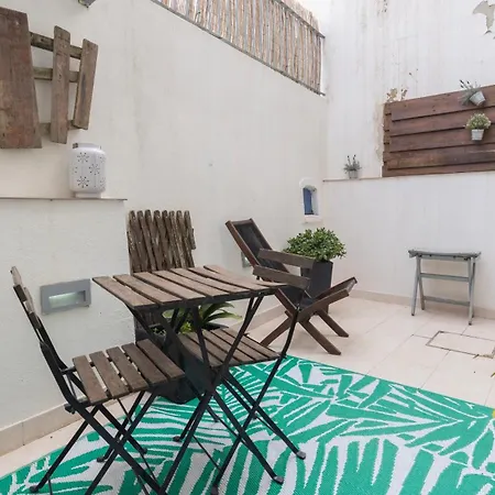 1bdr With Terrace In Alfama Centre By Lovelystay Apartman