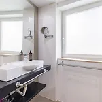 1bdr With Terrace In Alfama Centre By Lovelystay