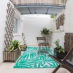 1bdr With Terrace In Alfama Centre By Lovelystay リスボン