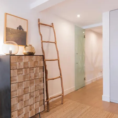 1bdr With Terrace In Alfama Centre By Lovelystay