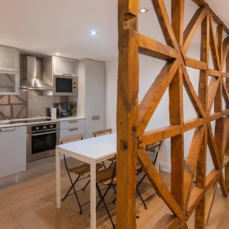 1bdr With Terrace In Alfama Centre By Lovelystay *